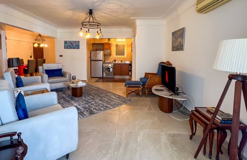 Al-Muntazah Apartment | Prime Select Gleem