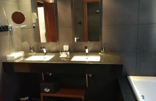 Les Tres Torres Hotel | Primero Primera