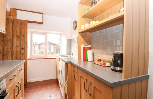 Stiffkey Cottage | PRIMROSE COTTAGE, character holiday cottage in Stiffkey