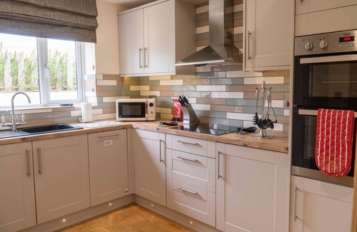 Newton in Furness Cottage | Primrose Cottage - 2 Bed cottage with Hot Tub, walk to the beach.