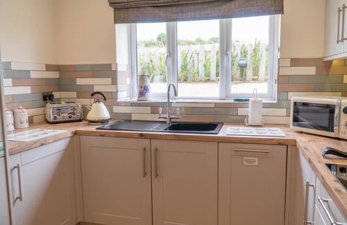 Newton in Furness Cottage | Primrose Cottage - 2 Bed cottage with Hot Tub, walk to the beach.