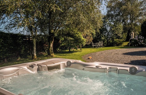 Amroth Cottage | Primrose Cottage - HW7100