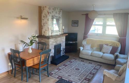 Derrybeg House | Primrose Cottage
