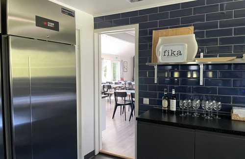 Grabo House | Privat gård med 42 bäddplatser vid badsjö mitt i naturen utanför Göteborg