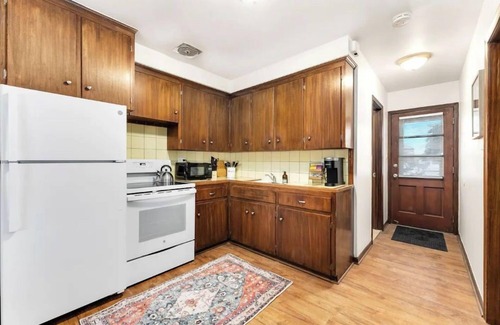 Riverview Apartment | Private 1 bedroom apartment in Riverview