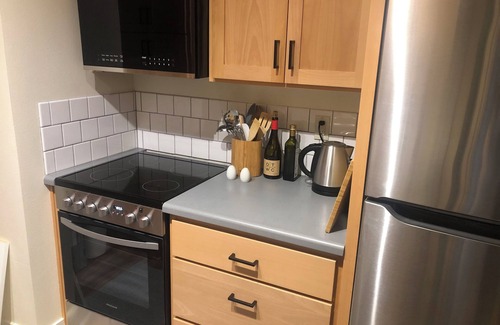 Buckman Neighborhood Apartment | Private 1-bedroom studio apartment