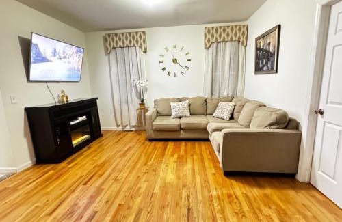 Elizabeth Apartment | Private 1st floor Apartment - Only 5 min Away from Newark Airport and 30 min to NYC
