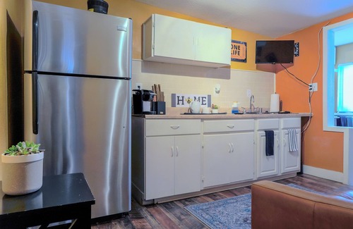 Downtown Las Vegas House | Private 2 Bedroom Guesthouse Near Fremont!