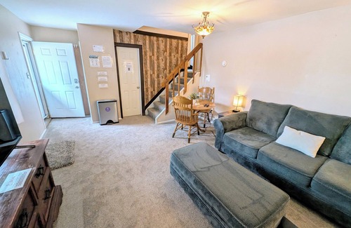 Castlewood House | Private 2br/1.5ba Suite in a house with separate entrance, WiFi, Parking!