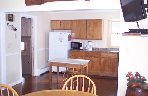 Bergland Cottage | PRIVATE 3 BEDROOM 2 BATH CABIN ON LAKE GOGEBIC IN THE U. P. OF MICHIGAN