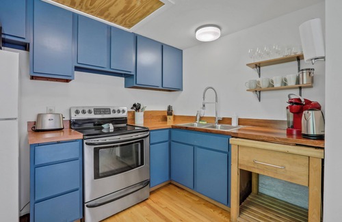 New Paltz House | Private 3-bedroom home bordering the Mohonk Preserve, Dog friendly