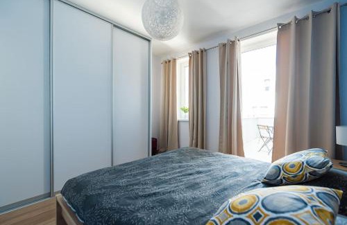 Nitra Apartment | Private 5 star 3 room flat and in-door Pkg
