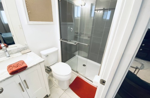 Oakland Park Apartment | Private and Spacious Studio in great location