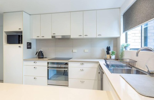 Maroochydore Apartment | Private and tranquil in the heart of Cotton Tree