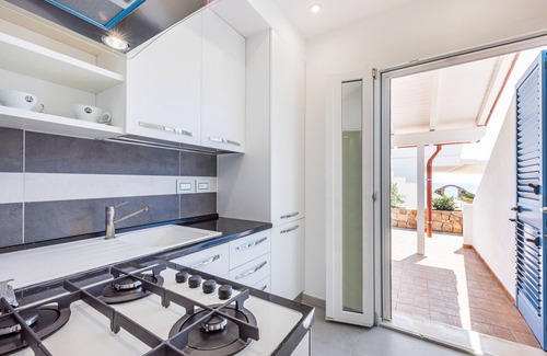 Marina di Felloniche Villa | Private beach access villa w/heated pool &jacuzzi