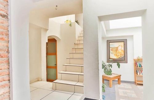 La Cruz House | Private Bedroom in Downtown Qro | Auto Check-In