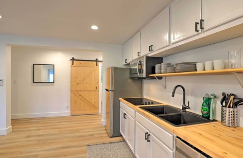 Black Mountain Apartment | Private Basement Apartment - Black Mountain