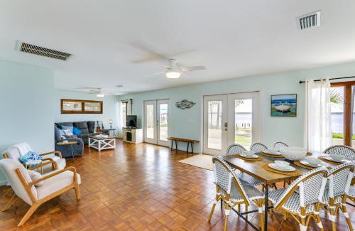 Panacea House | Private Beach and Dock Waterfront Panacea Retreat!