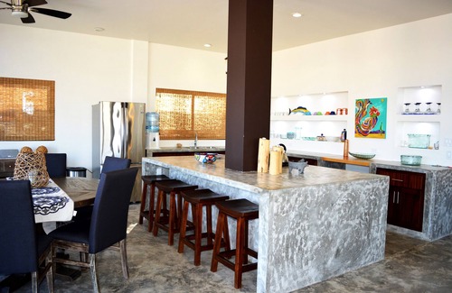 La Ventana House | Private Beach house oasis. Walk on waterfront. Kiting paradise at your door.