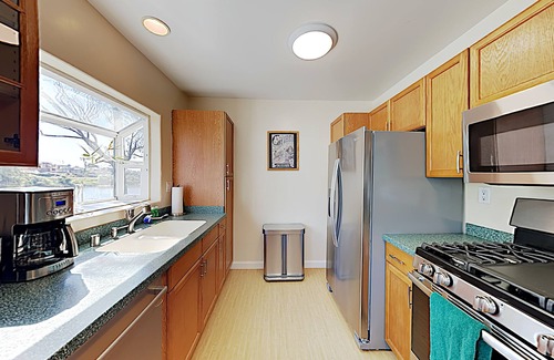 Eastside Santa Cruz House | Private Beach House with amazing views of Shwan Lake and Twin Lakes Beach
