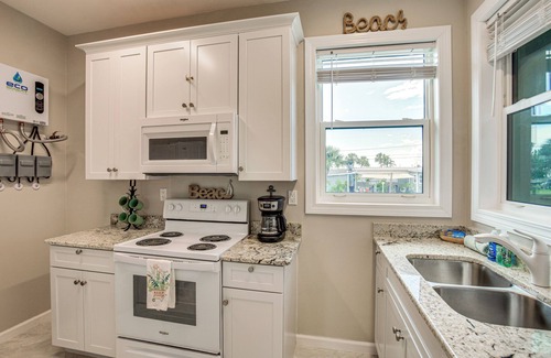 El Jobean Apartment | Private Boat Dock: Canal-Front Port Charlotte Gem