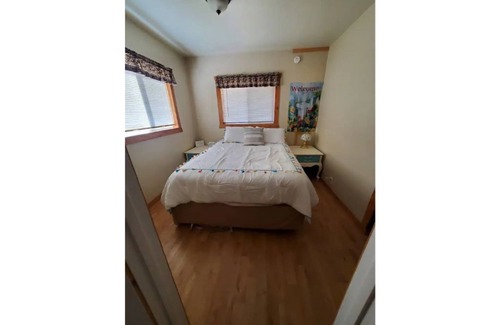 Noxon House | Private cabin at Noxon Creekside Motel