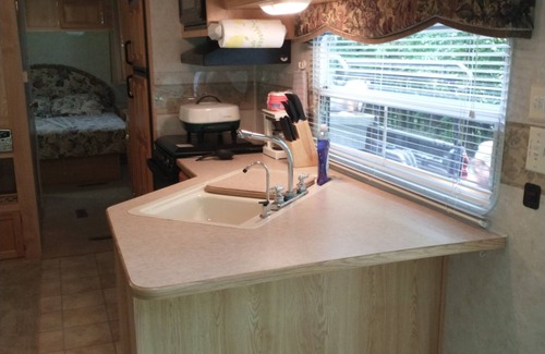Drennen House | Private Camper/Near Summersville lake & Gauley river , Great for rafters