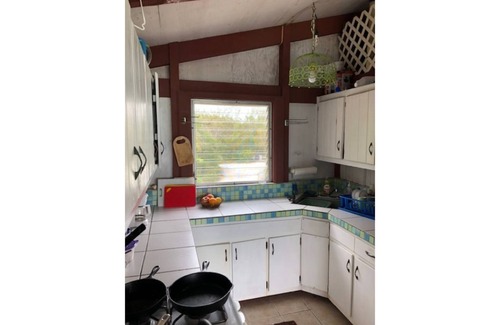 Bahama Palm Shores Cottage | Private Casa on Bonefish Beach - also a Motorboat and Sailboat for rent