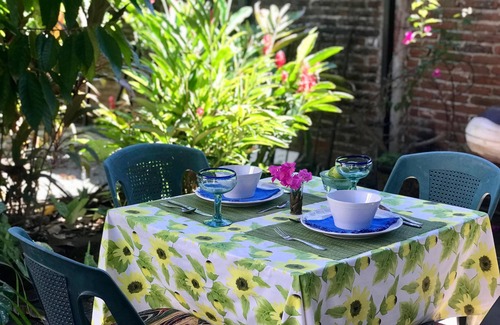 Ixtapa - Zihuatanejo Cottage | Private Casita, 1BR, A/C, 1 Block to the Best Beach in Zihuatanejo