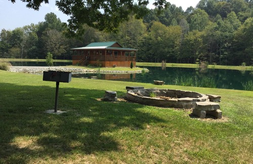 Russell Springs Cabin | Private Catch And Release Lake-Boat Rental Included! Close to Lake Cumberland!