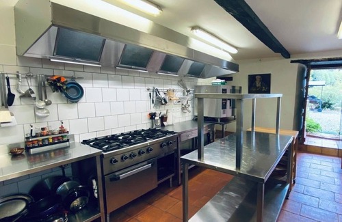 Montadet House | Private Chateau with swimming pool & beautiful view - Europe's Best Group Villa