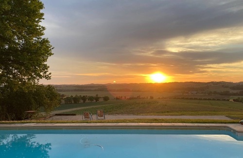 Montadet House | Private Chateau with swimming pool & beautiful view - Europe's Best Group Villa