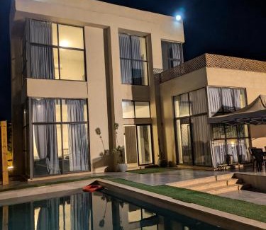 Al Jizah Ski Chalet | Private Comfy Layover near Amman Airport - Aeropuerta Mini Villa