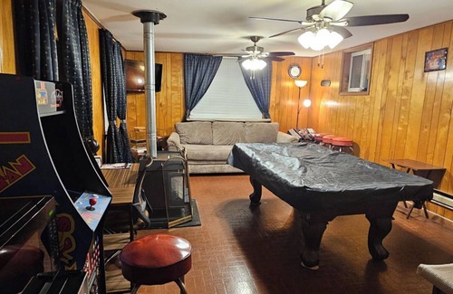 Capitol Heights Apartment | Private Corporate Suite DC East, Maryland 1BR1BA PrinterFaxDesk in Private Room