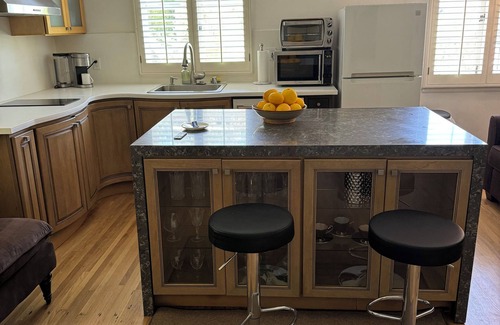 Pasadena Cottage | Private cottage at 5 star Resort 2 Room 3 Bath, Kitchen, parking