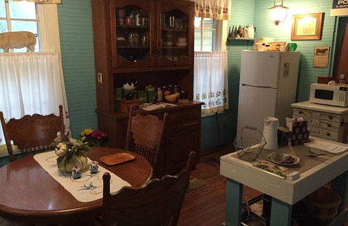 Mineola Other | Private Cottage On 58 acres