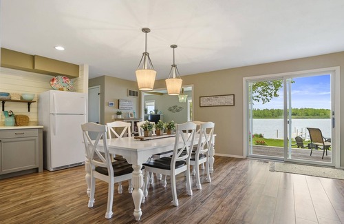 Oden House | Private Cottage on Crooked Lake