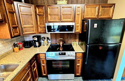 Ohiopyle Ski Chalet | Private Couple's Retreat Mountain Chalet