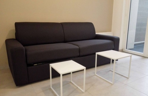 Saint-Quentin Apartment | ★ Private Courtyard Barbecue Downtown Voltaire ★