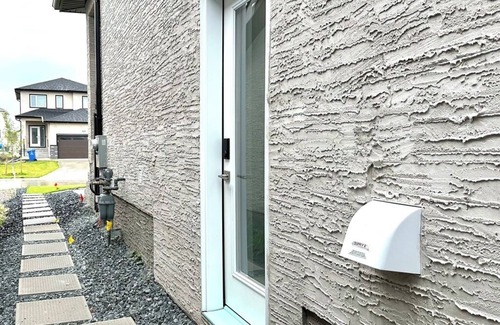 Fort Gary House | Private Cozy 1 Bedroom Basement Suite