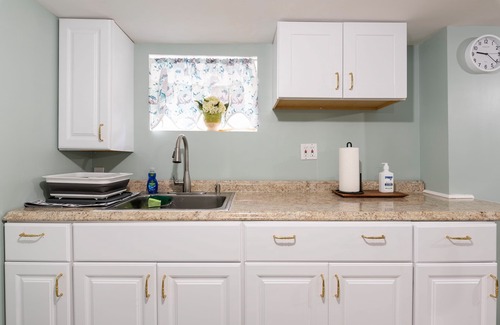 Nutley Apartment | Private Cozy Basement 2 br Apt. 30mins to NYC!