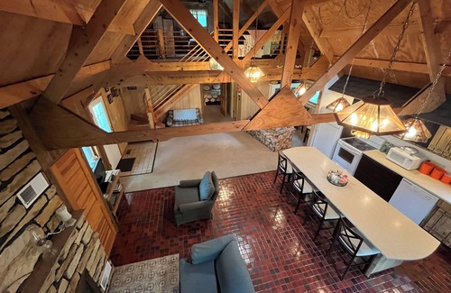Scotland Cabin | Private, cozy cabin on 13 acres with two ponds