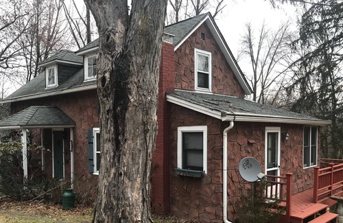 Town of Ramapo Cottage | Private Cozy Cottage in New Hempstead