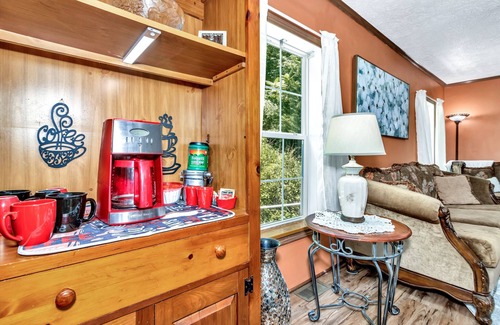 Fletcher House | Private, cozy home - Handicapped Accessible no by- with great views
