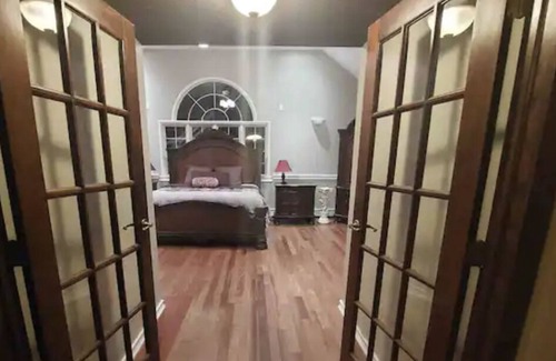 Norristown House | Private cozy home in tranquil location Norristown PA