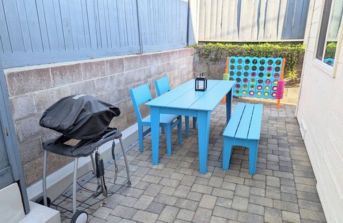 Oak Park House | Private Cozy House with 2 Bedroom, 2 Bathroom, A/C, and Near Downtown