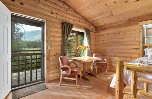 East Glacier Park Cabin | Private, Cozy cabin overlooking Glacier Park w/top rated restaurant on site