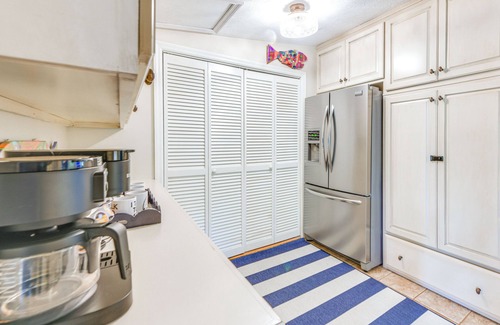 Cobb Cottage | Private Dock + Porch: Lakefront Retreat in Cobb!