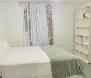 Nuku'alofa House | Private Double Room - Tonga Coral Cottage
