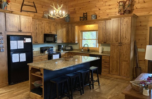 Cataloochee Ranch Cabin | Private, Elevation, Unlimited WiFi, Kid & Dog Friendly, Hiking, Rafting, Tubing,